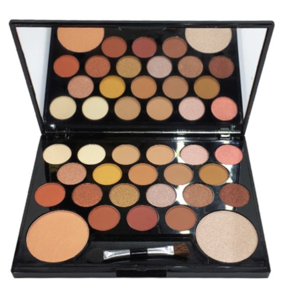 ⚠️LAST ONE⚠️ EYESHADOW BLUSH & HIHGLIGHT KIT - Picture 3 of 4